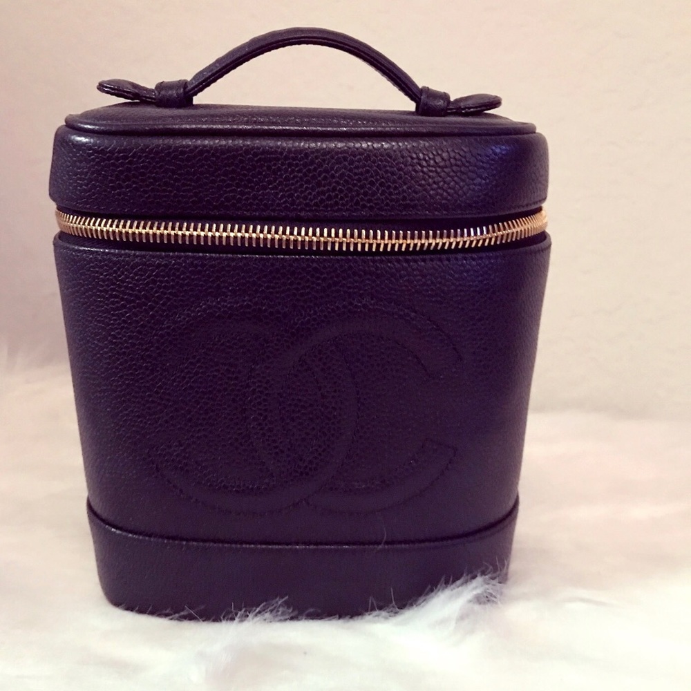 Vintage CHANEL Caviar Vanity Case - Black